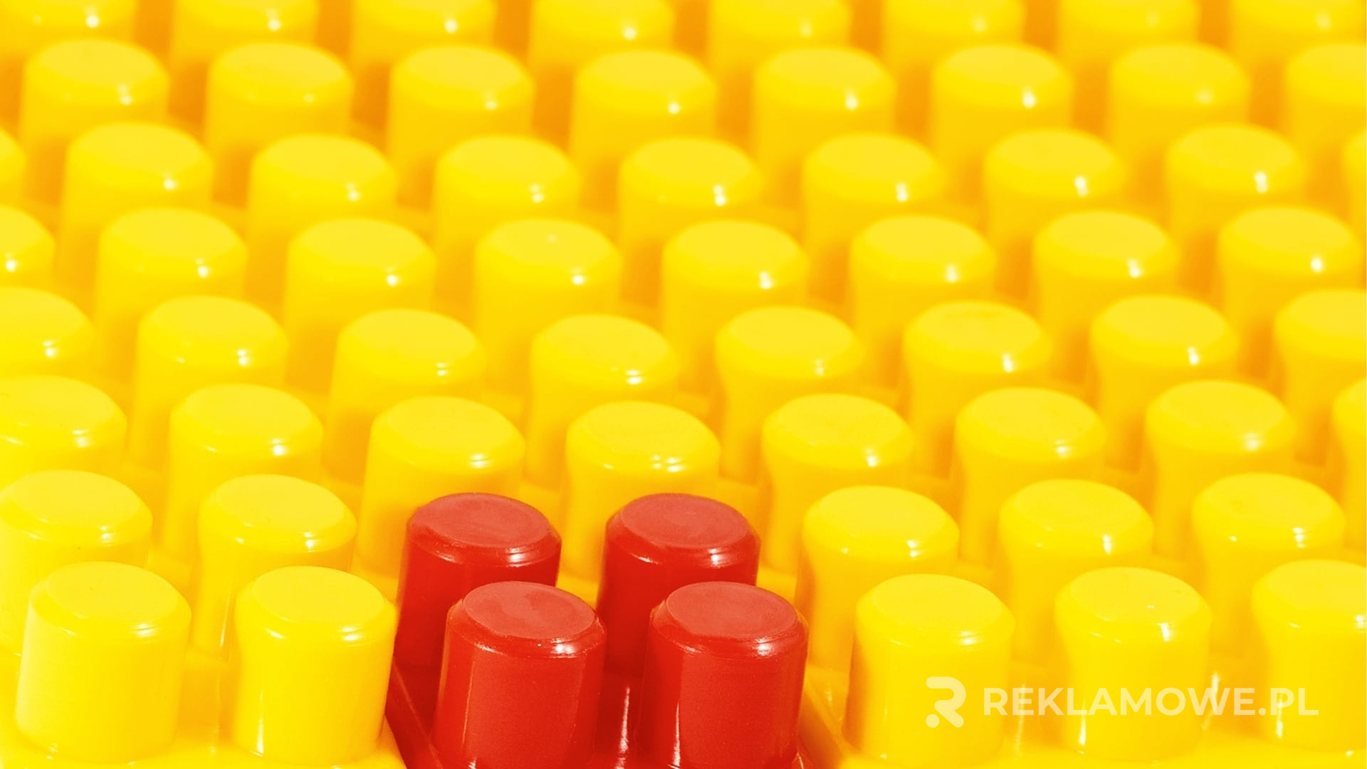 Analiza cen różnorodnych zabawek reklamowych