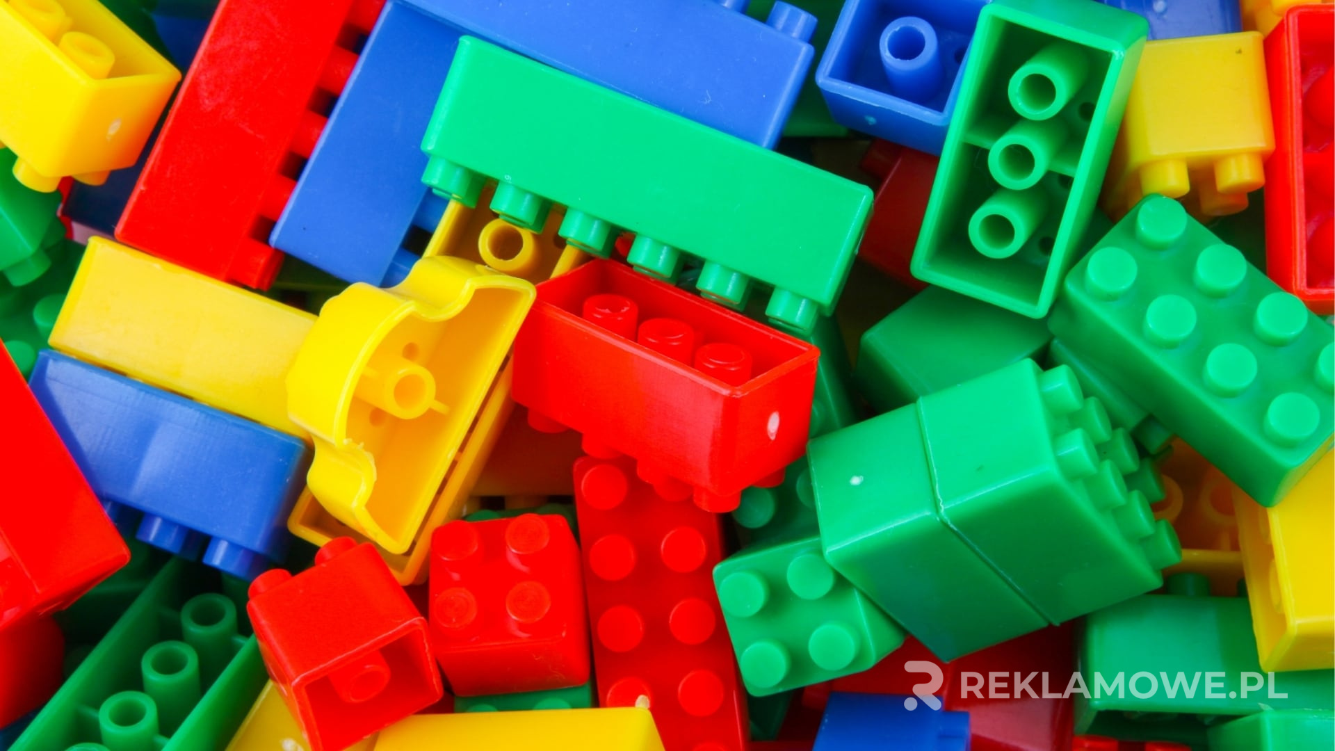 Materiały do produkcji zabawek reklamowych